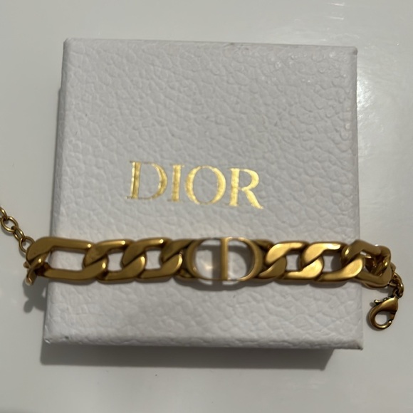 30 Montaigne Antique Gold Dior bracelet - Picture 3 of 4